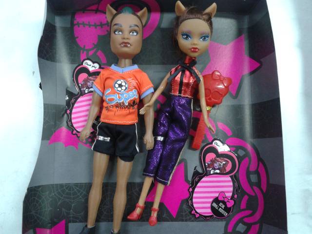 MU�ECAS MONSTER