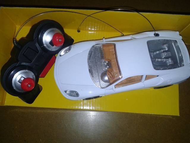 COCHE DEPORTIVO R/C